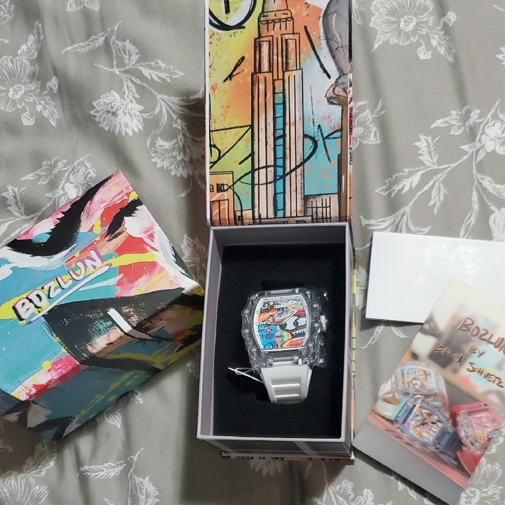 NEW Bozlun White Graphic Watch